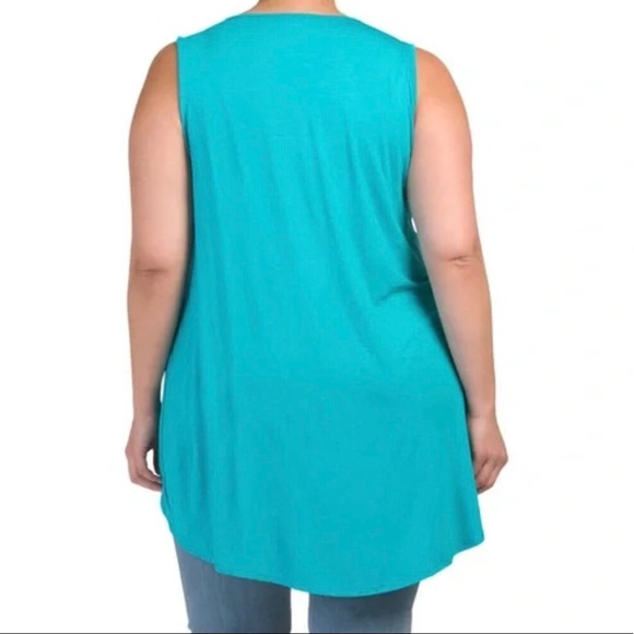 Ava James Plus Crossover Sleeveless Tunic Top Size 1X - Picture 2 of 3